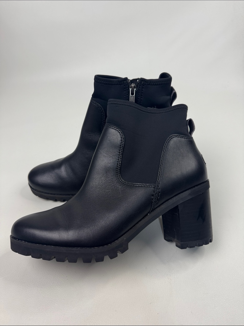 UGG Black Leather Lug Sole Block Heel Ankle Boots Zip up Size 12